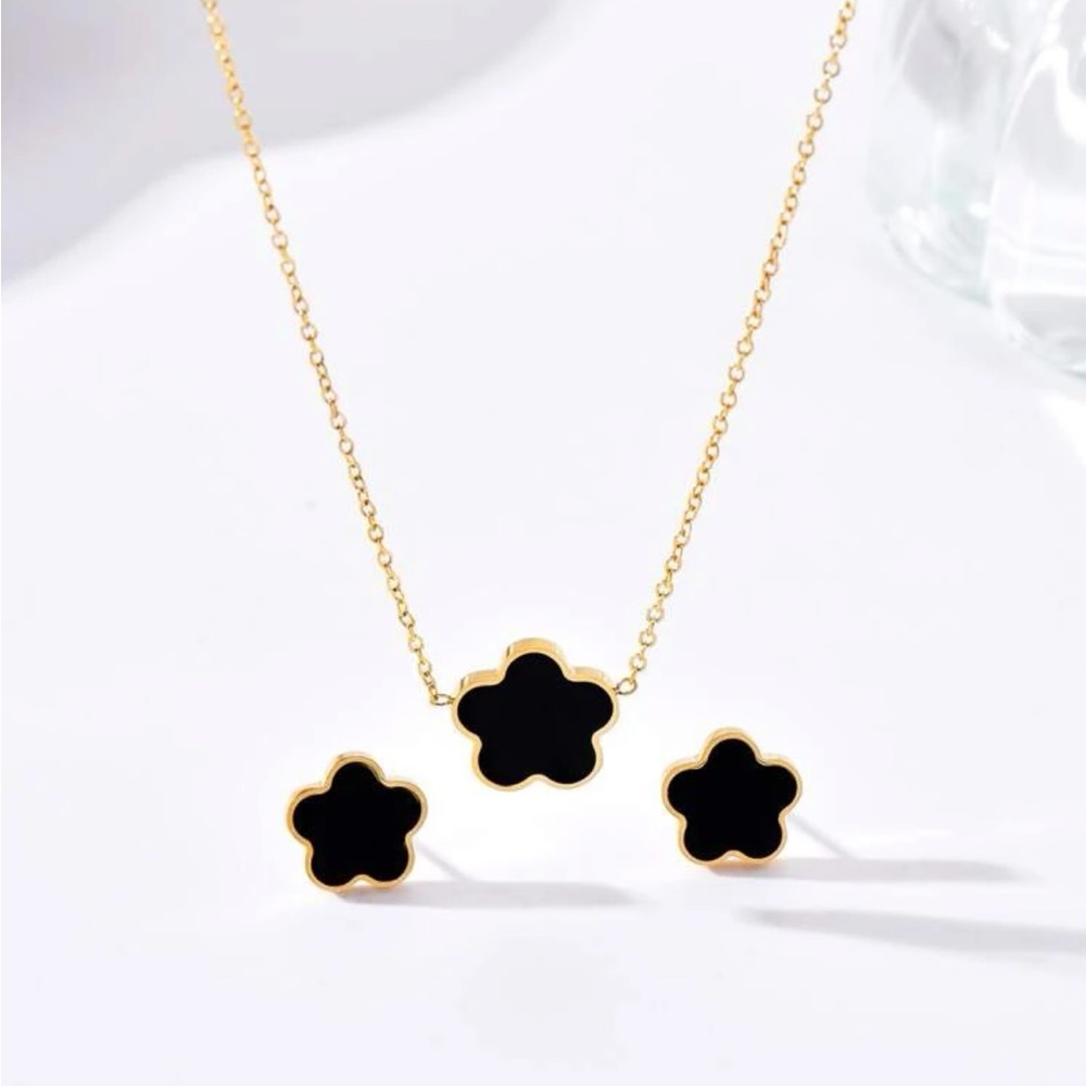 ✨Floral Pendant and Stud Set - Picture 1 of 8